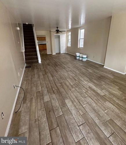 6632 Hegerman St, Philadelphia, PA 19135-2805