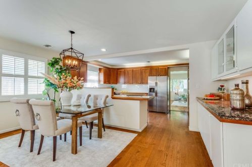 2911 Sycamore Ave, Glendale CA 91201-1154 exterior