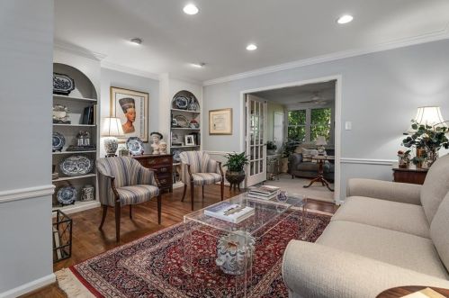 62 Adrian Pl, Atlanta, GA 30327-4021