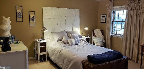 552 Walnut St, Hanover PA 17331-2070 exterior