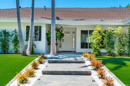 13771 Holt Ave, Santa Ana CA  92705-2662 exterior