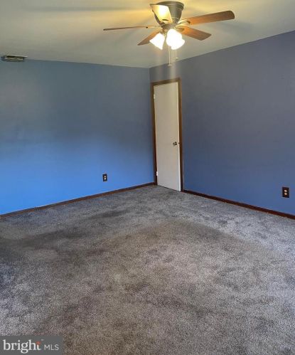 143 Wyndham Pl, Trenton NJ  08691-3130 exterior