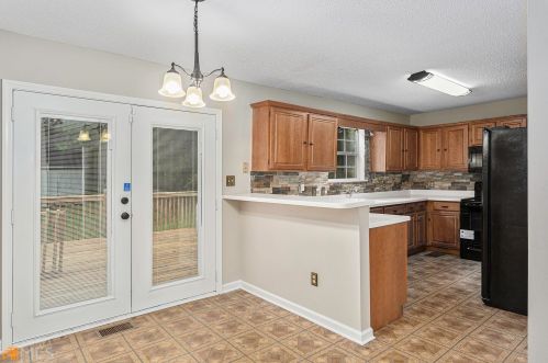 6396 Woodlawn Ave, Rex GA 30273-1826 exterior