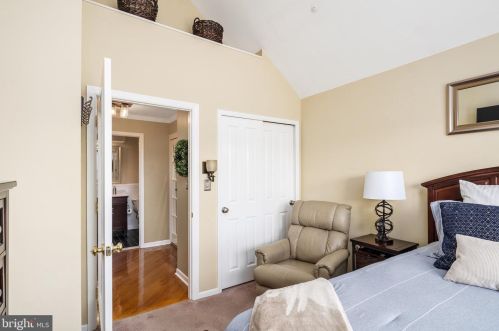 527 Brickhouse Rd, Princeton NJ  08540-7363 exterior