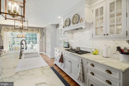 40 Upland Way, Haddonfield NJ 08033-3518 exterior