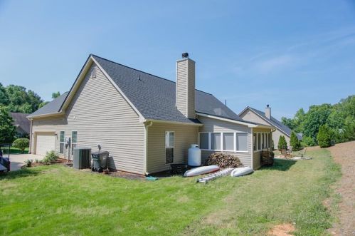122 Laurel Oaks Ln, Jefferson GA  30549-5554 exterior