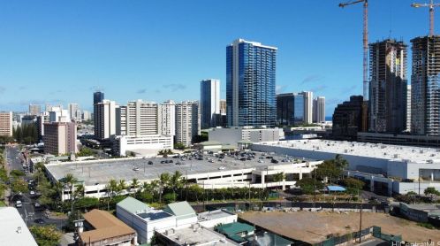 735 Birch St, Honolulu HI  96814-2908 exterior