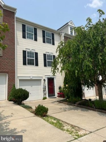 21 Council Ct, Falling Waters, WV 25419-4798