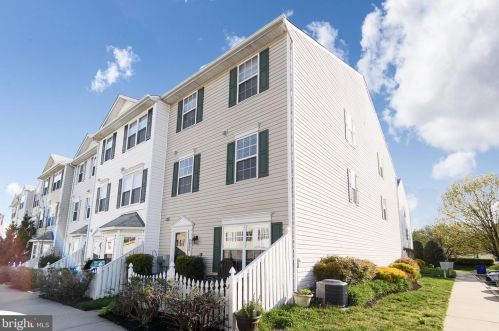 8830 Goose Landing Cir, Columbia, MD 21045-2181