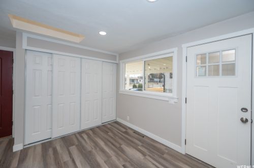 2146 Westfield Cir, Taylorsville UT 84084-4222 exterior