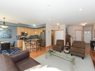 2152 Village Trl, Orono, MN 55364-1676