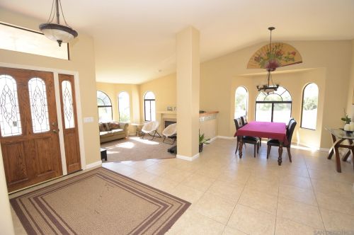 25245 Hereford Dr, Ramona, CA 92065-4936