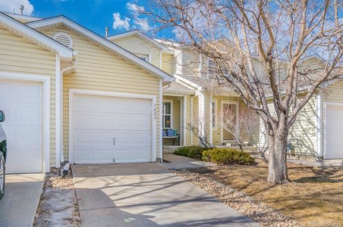 7825 Kittredge Cir, Englewood CO  80112-4644 exterior