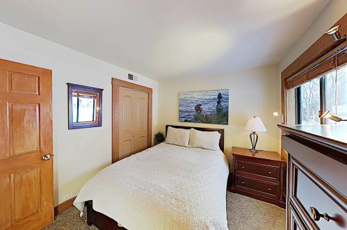 3026 Silver Strike, Truckee CA  96161-4208 exterior