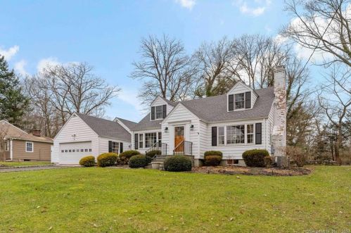 4 Belair Rd, Norwalk, CT 06850-1522
