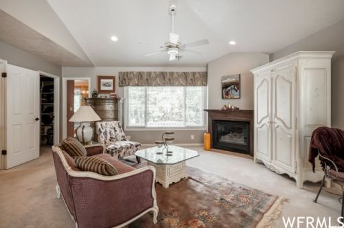 6 Mistywood Ln, Sandy UT 84092-4850 exterior