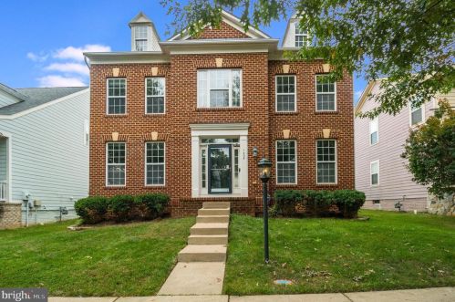 1405 Graham Dr, Fredericksburg, VA 22401-2689