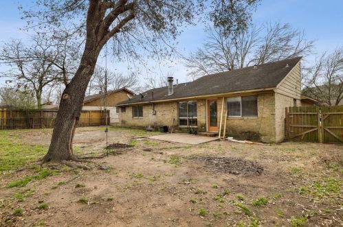 1611 Cantrell, Conroe TX  77301-4008 exterior