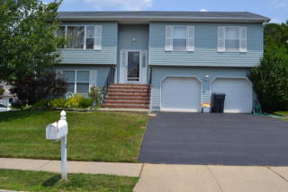 8 Ginia St, Wall Township, NJ 07731-2729