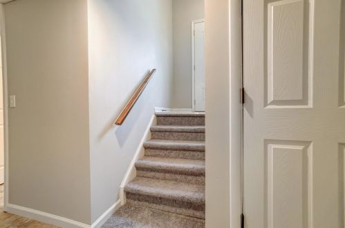 496 Bessinger Dr, Cincinnati OH 45240 exterior