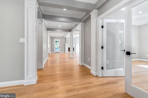 9111 Sligo Crk Pkwy, Silver Spring MD 20901-3361 exterior