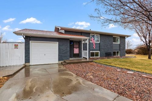 1826 Marblewood Ln, Pueblo, CO 81008-1807