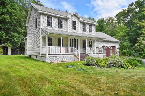 2 Cate Rd, Deerfield, NH 03037-1201