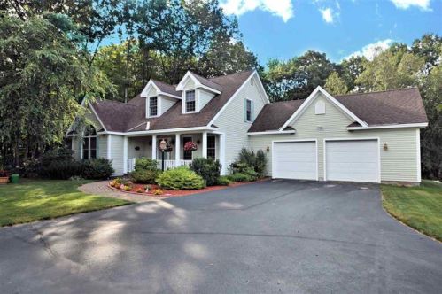 30 Carol Ct, Laconia, NH 03246-2067