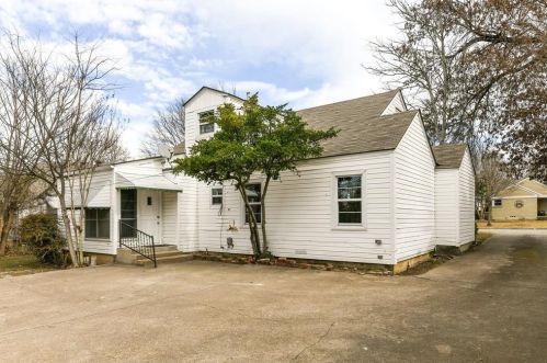 3558 Stadium Dr, Fort Worth TX  76109-2943 exterior
