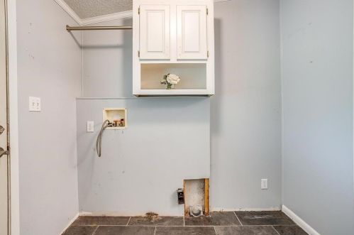 6356 Rendon Bloodworth, Fort Worth TX  76140-9456 exterior