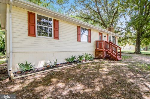 8809 Old Block House Ln, Spotsylvania VA  22551-3512 exterior
