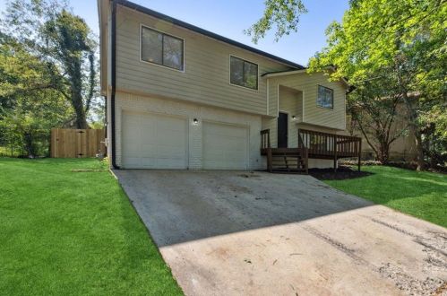 6836 Red Maple Dr, Rex, GA 30273-2346