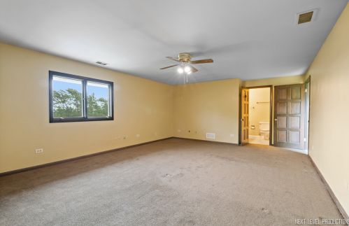 6765 County Line Ln, Willowbrook IL  60527-5726 exterior