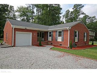 322 Sharon Dr, Seaford, VA 23696-2445