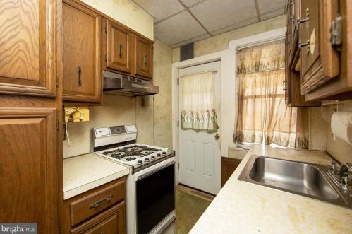 206 Cooper Ave, Camden NJ  08107-2209 exterior