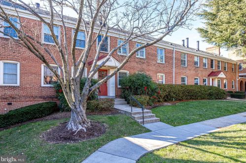 2611 Arlington Blvd, Arlington, VA 22201-1328
