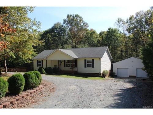 587 Bent Creek Ln, Bumpass, VA 23024-2749