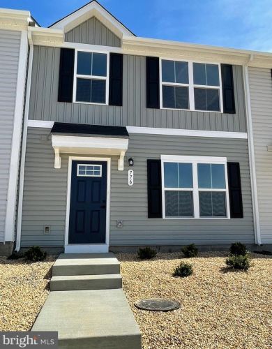776 Carson Cir, Grottoes, VA 24441
