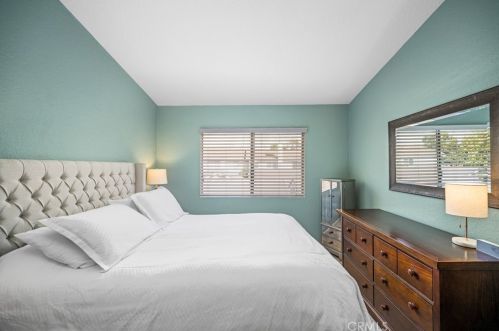 206 Greenmoor, Irvine, CA 92614-7514