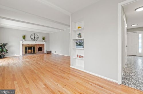 1609 Billman Ln, Silver Spring MD 20902-1421 exterior