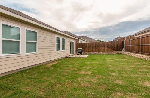 5328 Stone Meadow Ln, Fort Worth TX  76179-4283 exterior