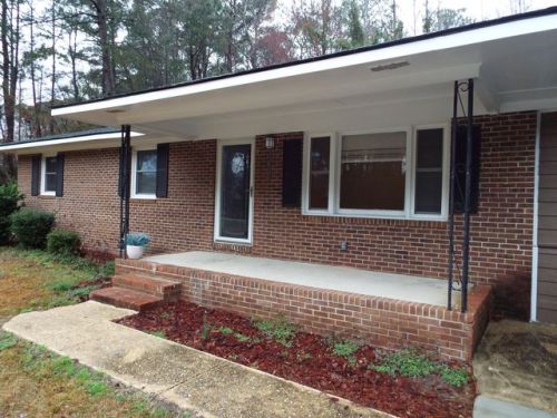 6591 Goldsboro Rd, Wade, NC 28395-8809