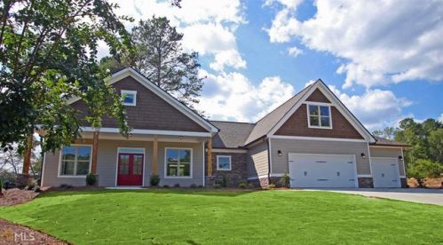 69 Applewood Ln, Taylorsville, GA 30178-1640