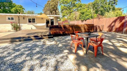 2031 Hoover Ave, Concord CA  94523-4621 exterior