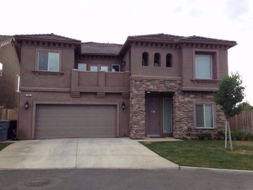 1551 Poe Ln, Clovis, CA 93611-4094