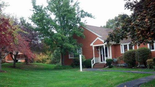 71 Katie Ln, Dover, NH 03820-4583