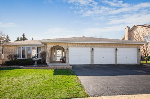 15542 Innsbrook Dr, Orland Park, IL 60462-5083