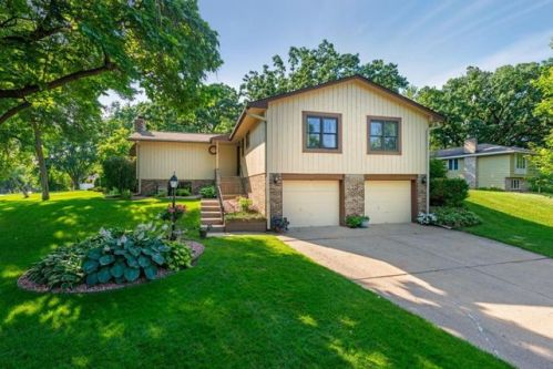 7248 Courtly Rd, Saint Paul MN  55125-1661 exterior