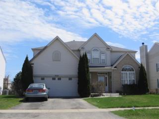 2026 Fairfield Dr, Plainfield, IL 60586-5388