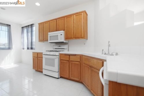 854 Mitchell St, Rio Vista, CA 94571-1262